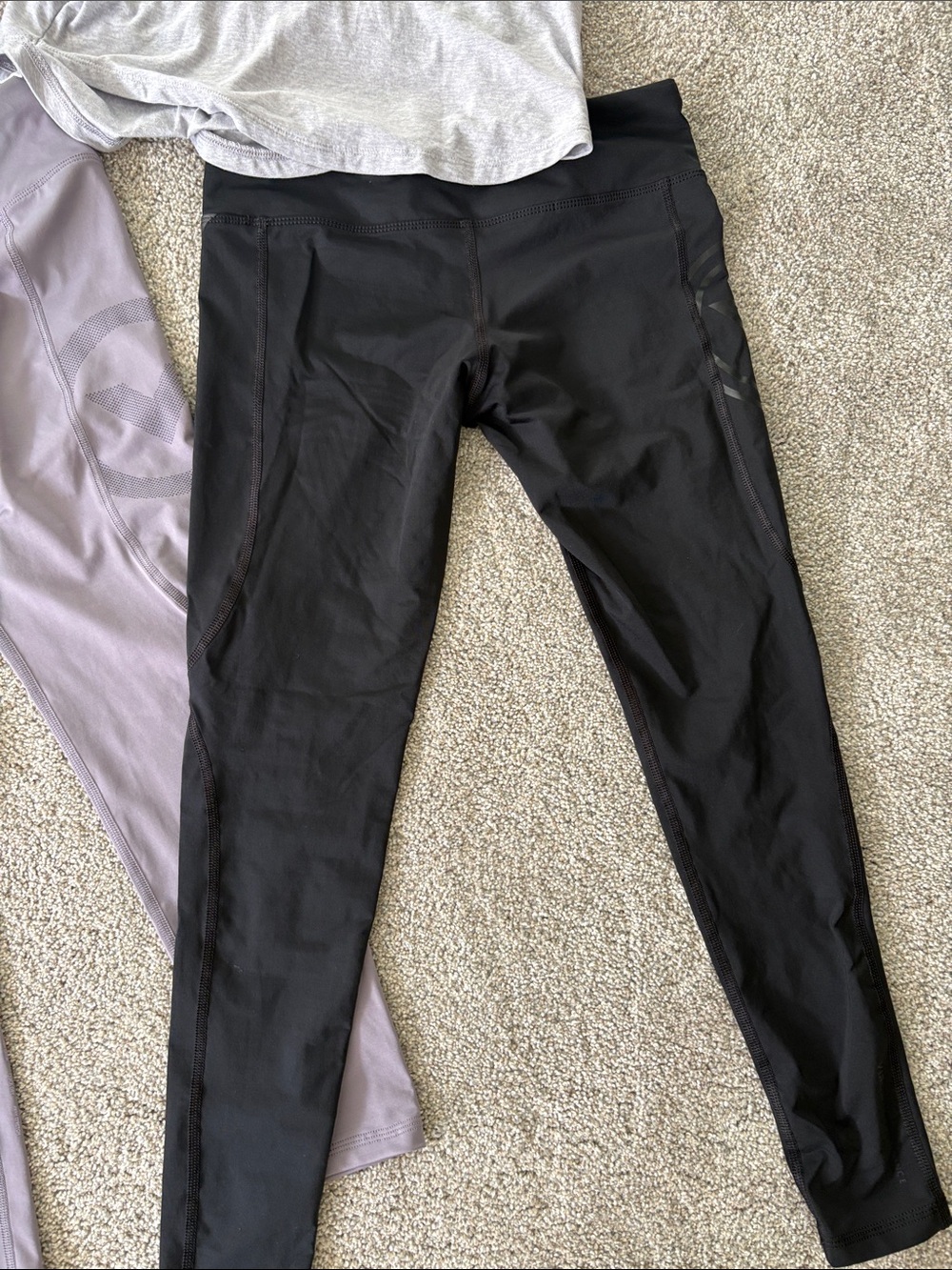 Women’s Small active clothes bundle - Picture 10 of 11